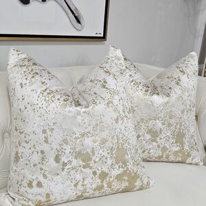 Z Gallerie White Pillow with Gold Metallic Splatter 22×22" Set Of Two.
